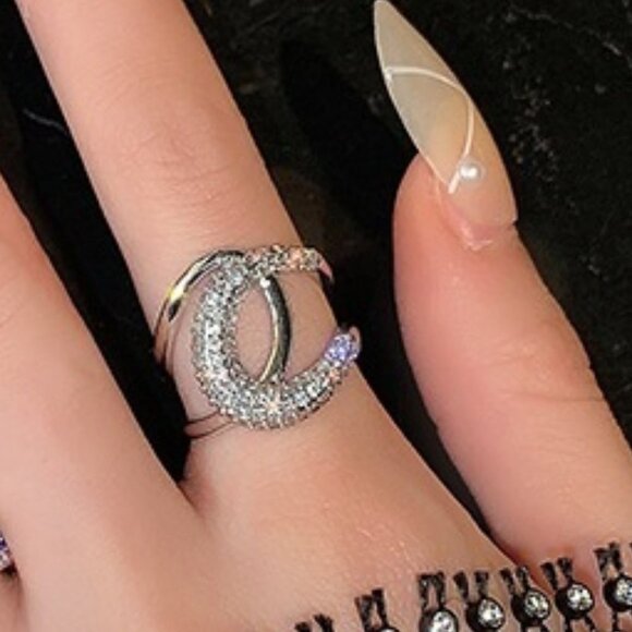 Twist Design Rhinestone Decorative Ring - Picture 2 of 2